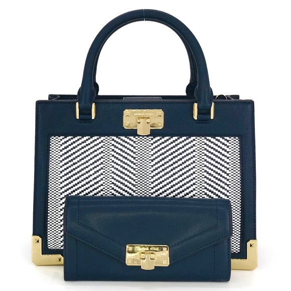 Michael Kors Handbags - Michael Kors Kinsley Accordion Satchel Wallet Set